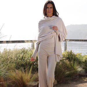 BLEUSALT LITE The Cindy Pant | Stone | Size 4 (XL 14-16) | New in Box